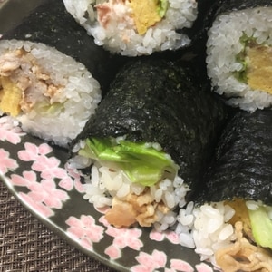 巻き寿司ꕤ 鮭＊卵＊しそ